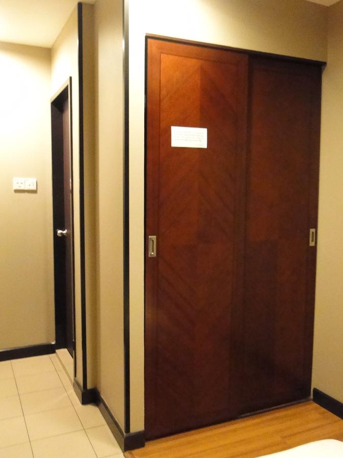 Hotel Sadong88 Kota Kinabalu Bagian luar foto