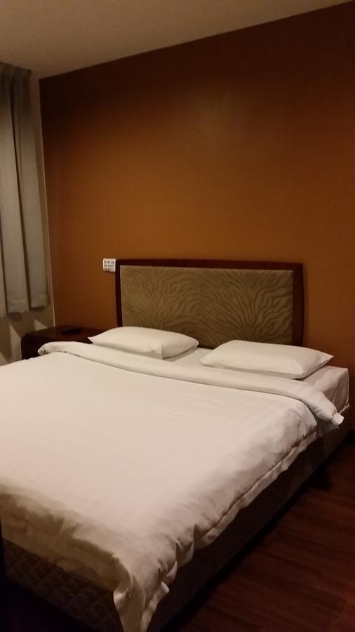 Hotel Sadong88 Kota Kinabalu Bagian luar foto