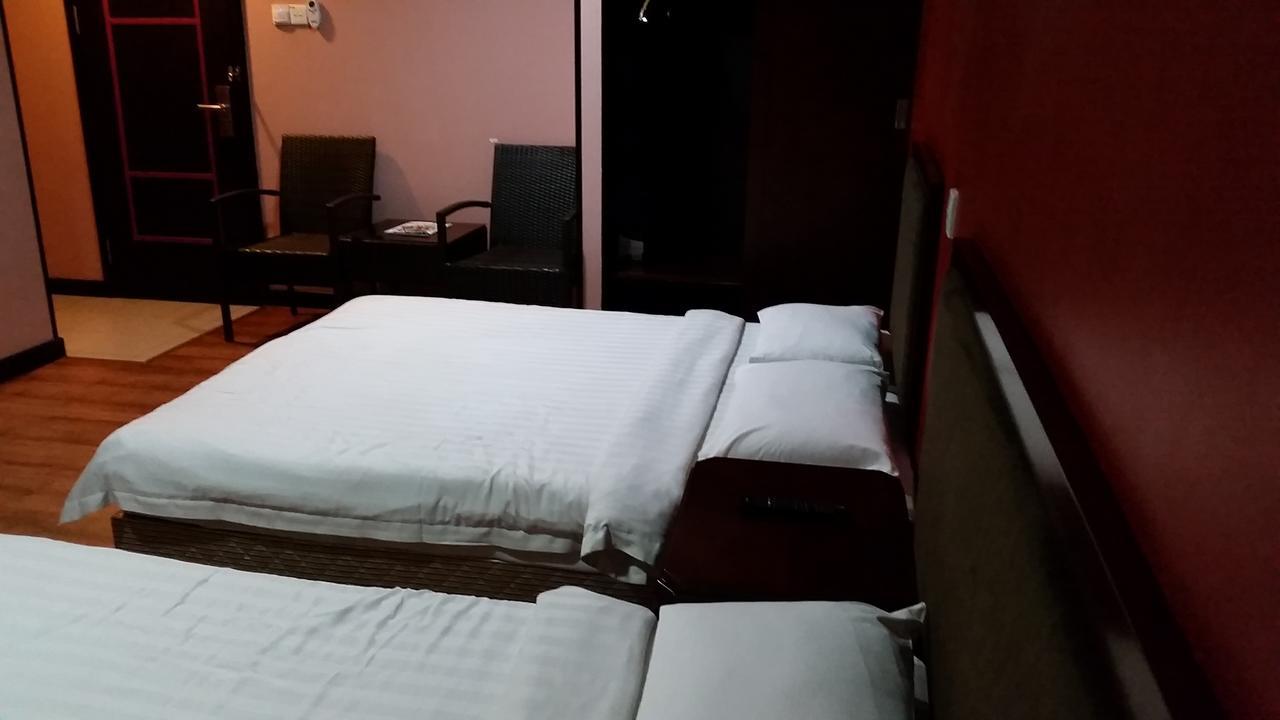 Hotel Sadong88 Kota Kinabalu Bagian luar foto